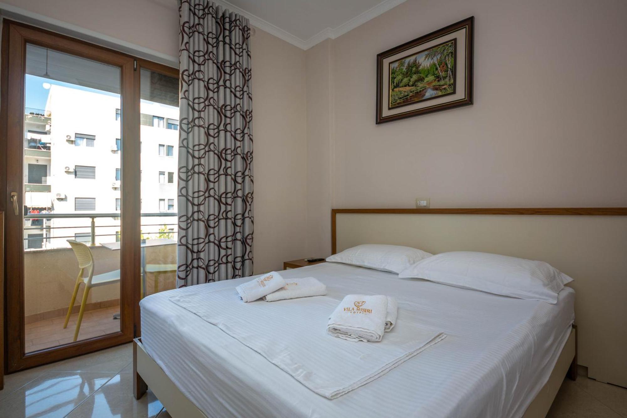 Hotel Vila Misiri Durrës Habitación foto